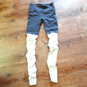 Alo grey and white Goddess leggings